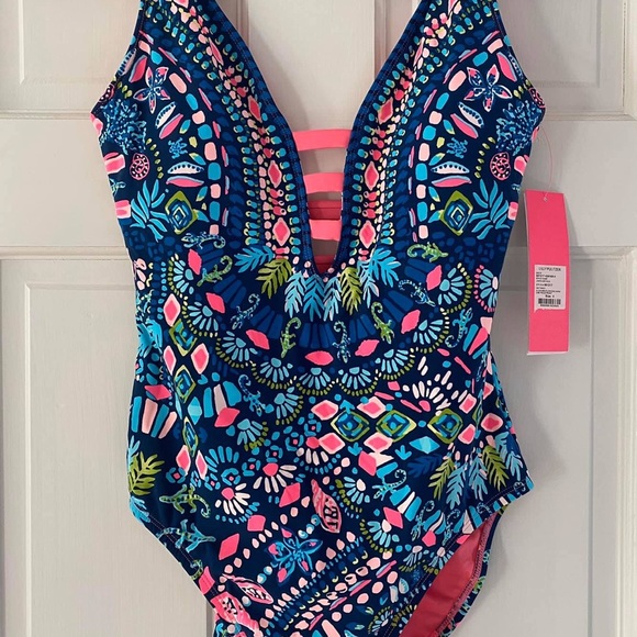 ISO Lilly Pulitzer Jaspen swimsuit size 10 - Picture 1 of 2